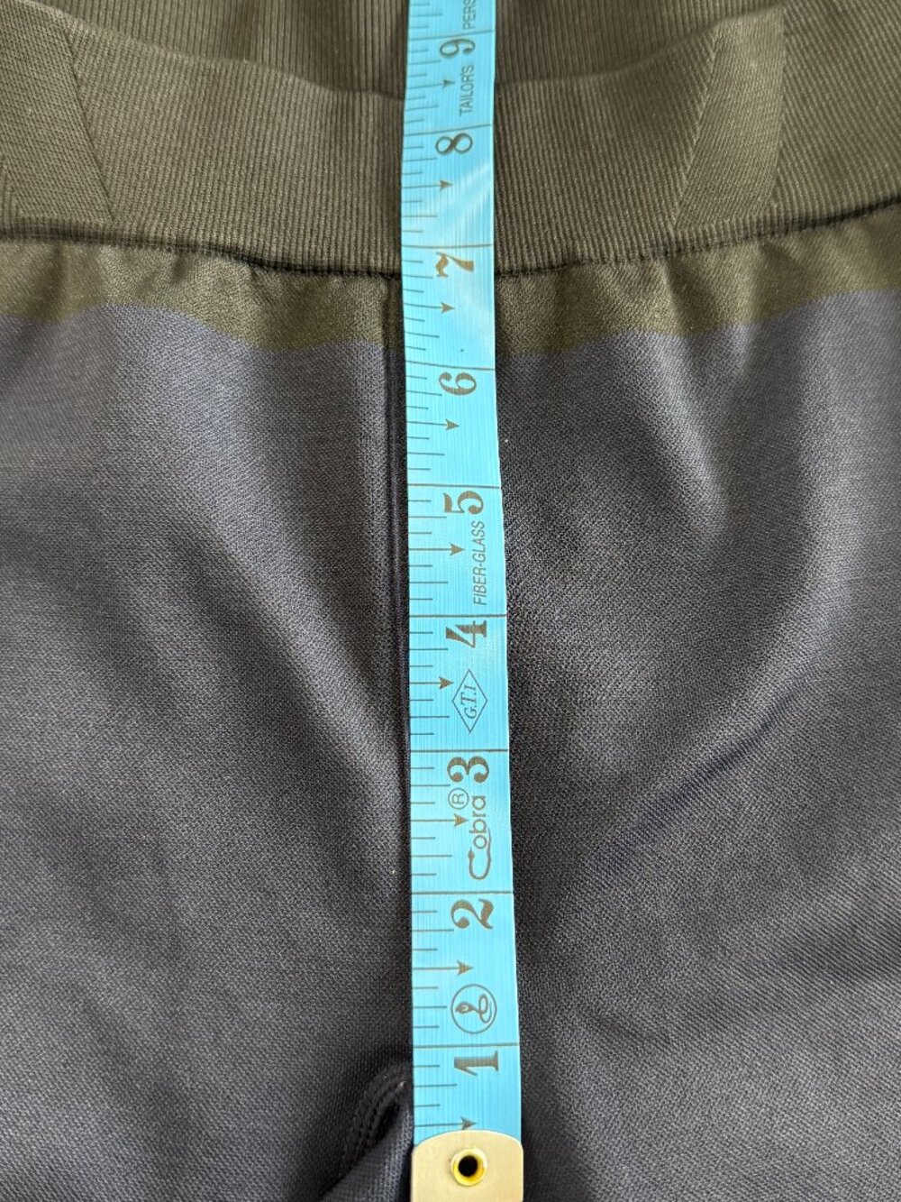 Fabletics Navy Blue & Black Colorblock Cropped Leggings Size Small - Picture 6 of 8